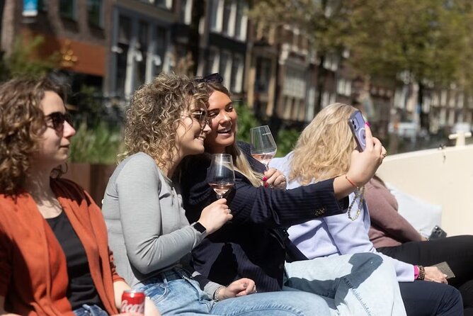 Highlights and Local Insights Canal Cruise Tour in Amsterdam - The electric boat setup: comfort without the big-tour chaos