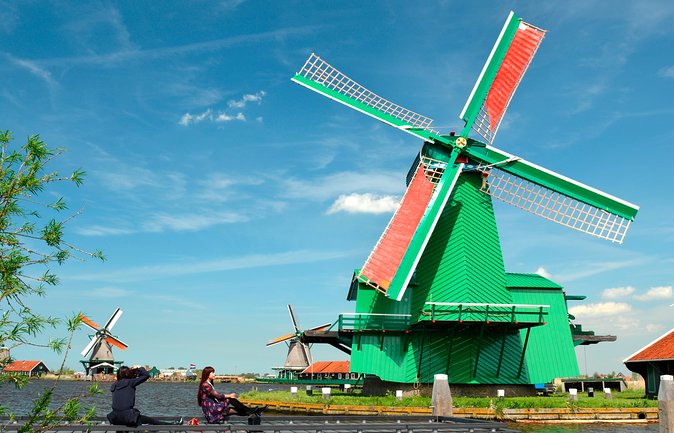Keukenhof, Flower Fields, Volendam and Zaanse Schans Small-Group Tour - Keukenhof at peak season: what March–May really means