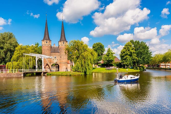 Kinderdijk Windmills and Delft Small-Group Tour from Amsterdam - Delft After Kinderdijk: Canals, Gables, Churches, and Time to Breathe