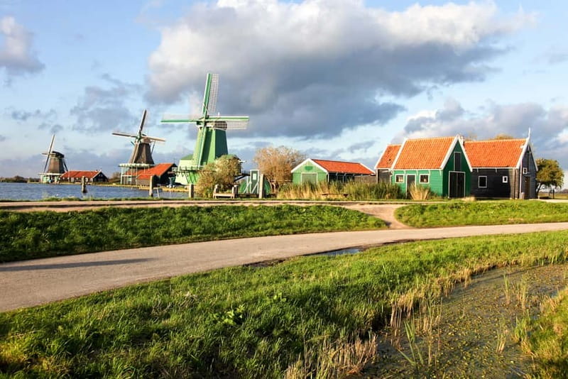 Marken, Volendam, and Edam Full-Day Tour from Amsterdam - Zaanse Schans Windmills: From Photos to Working Machinery