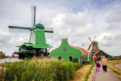 Marken, Volendam and Edam: Private Full-Day Tour - Marken: views, old ways of living, and a mini museum stop