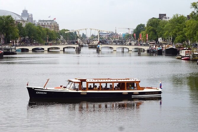 Morning Canal Cruise Amsterdam in Small-Group - Why the morning canals in Amsterdam look better than later