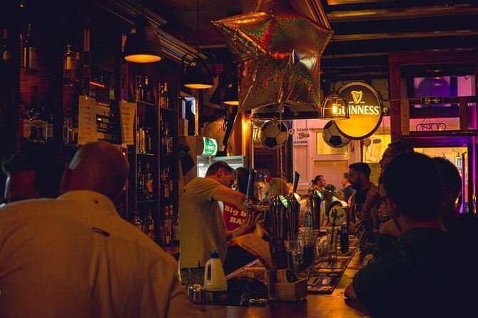 New Year's Eve Pub Crawl With Optional Club Entrance - What to wear and bring (so you don’t lose time at doors)