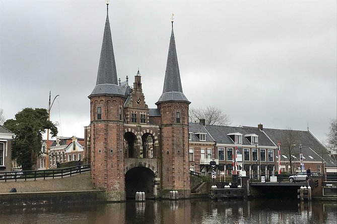 Northern Highlights Tour: visit 4 magnificent places from Amsterdam - Stop 3: Sneek canals and the Watergate in a tight 45-minute window