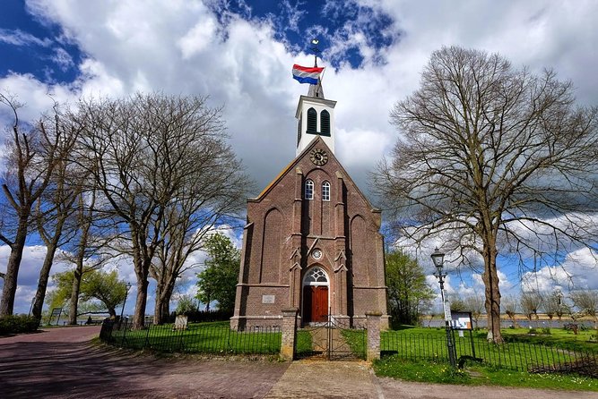 Off the Beaten Paths Dutch Landscape Private Tour 1/2 day Jaguar - Broek in Waterland: dikes, dairy, and the real-sounding Dutch day