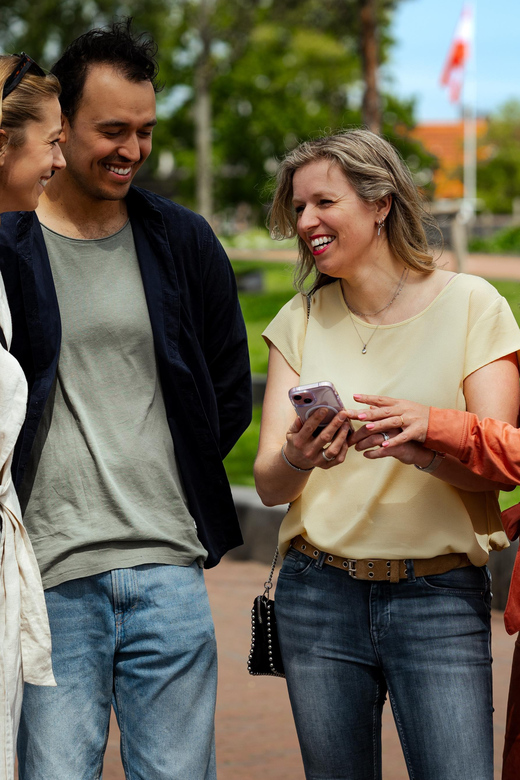 Outside Escape Amsterdam with your friend(s) and have fun! - Why this Amsterdam game feels different than a normal walk