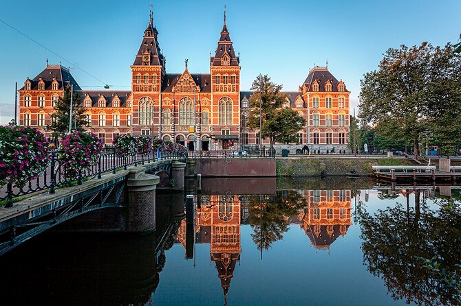 Panoramic Private City Tour in Amsterdam - Flower Market stop: bulbs and small souvenirs without a detour spiral