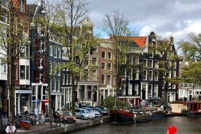 Personalized Hidden Gems of Amsterdam Private Tour with a Local - Secret church stop and a merchant’s linen trading house