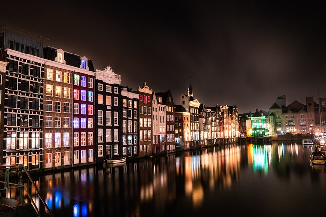 Photoshoot Experience in Amsterdam - Finding Your Photographer at Dam Square (Madame Tussauds)