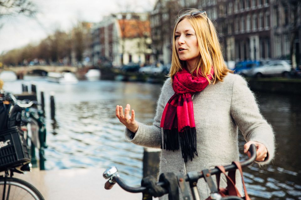 Private Amsterdam Bike Tour with a Local - From West-Indisch Huis to the Homomonument: quiet meaning with great visibility