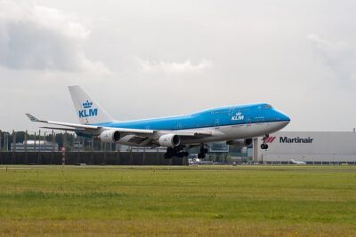 Private Amsterdam Departure Transfer to AMS Schiphol Airport - Pickup in Amsterdam: what to expect when the car arrives