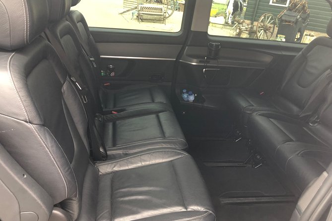 Private Amsterdam Departure Transfer to AMS Schiphol Airport - Who this transfer suits best (and who might want a cheaper plan)