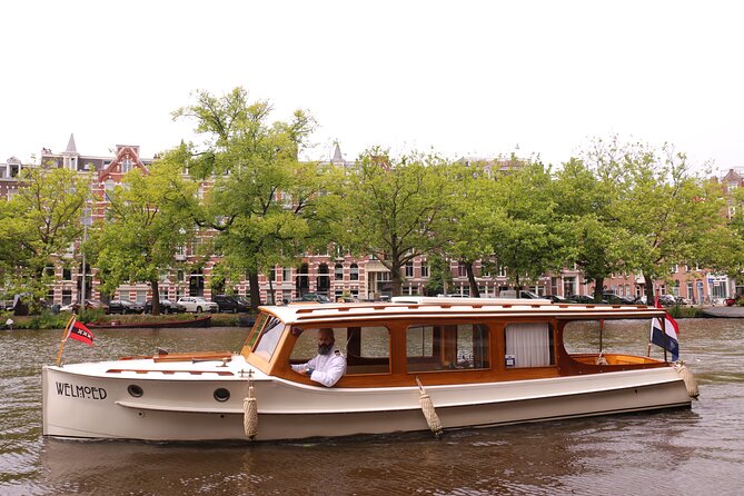 Private Champagne Canal Cruise in Amsterdam - Where you meet on Prinsengracht and how the 1.5 hours plays out
