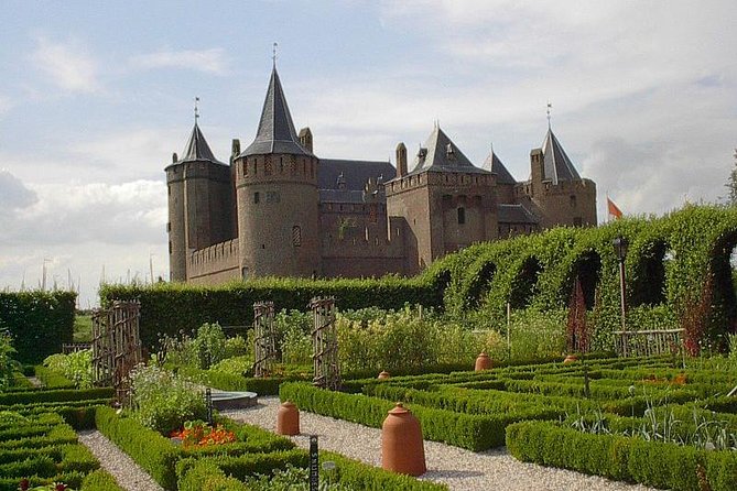 Private day trip to the Dutch castles from Amsterdam - Two Castles, One Smooth Private Day from Amsterdam