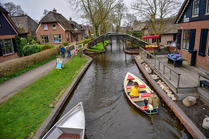 Private Daytrip Giethoorn and Windmills of Zaanse Schans from Amsterdam - Who This Trip Fits Best (And Who Might Want a Different Plan)