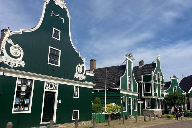 Private Guided Half Day Tour in Zaanse Schans from Amsterdam - Entering Zaanse Schans: where windmills and old crafts live side by side