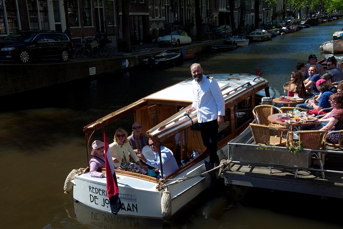 Private Guided Historic Amsterdam Canal Cruise in a Salon Boat - Why a private salon boat beats Amsterdam on foot