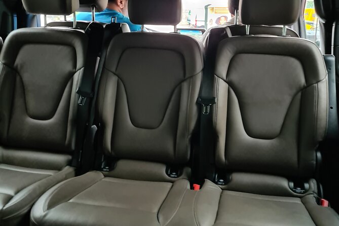 Private Minivan transfer to Rotterdam - Who Runs the Show: Euro Business Taxi and Driver Communication