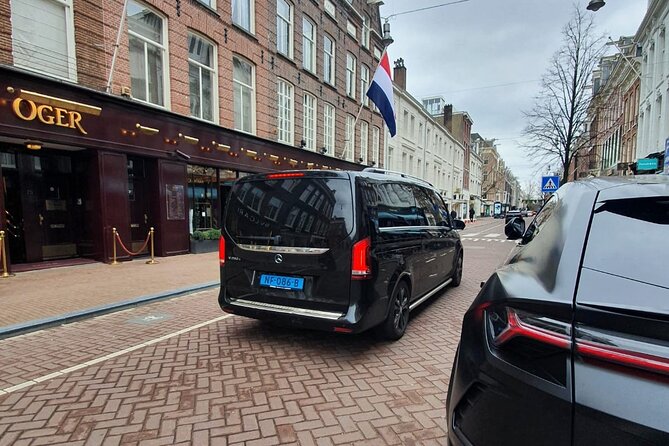 Private Minivan transfer to Rotterdam - Timing on the Road: 40–70 Minutes and Staying in Control