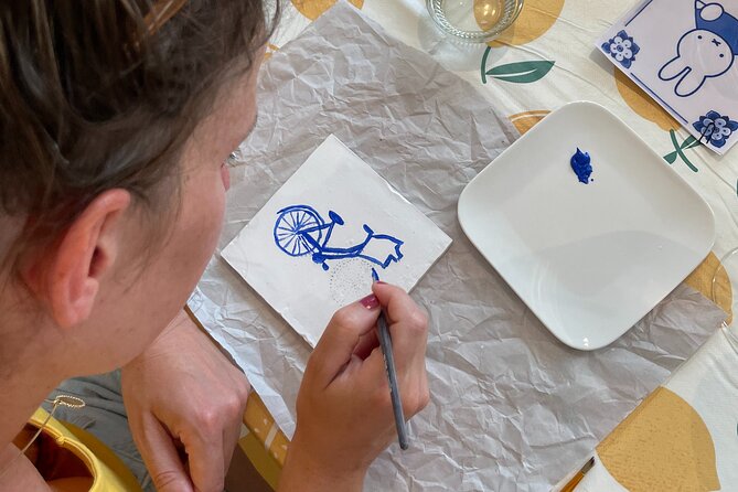 Private Souvenir Creation in Dutch Delft Blue from Netherlands - Who should book this Delft Blue experience