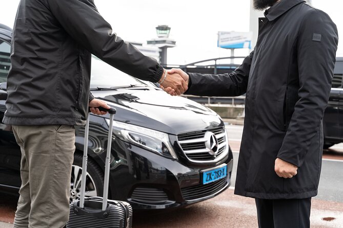Private Taxi Airport Transfer to or from Schiphol Airport (AMS) - From Landing to Doorstep: How Schiphol Pickup Works