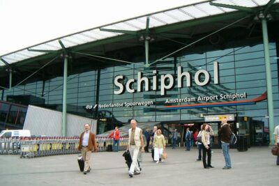 Private Transfer from Amsterdam Airport Schiphol to The Hague - Finding your driver at Schiphol (Departures 2, door F)