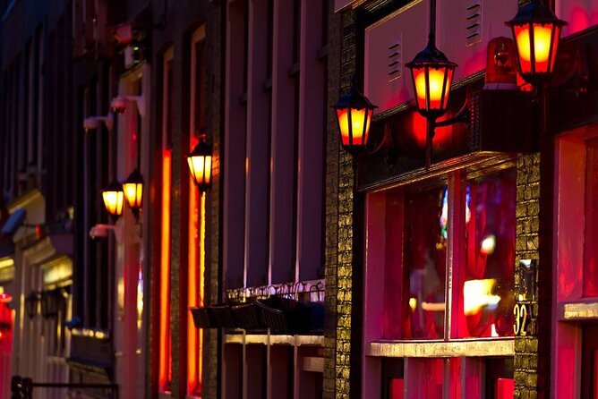 Red Light District Primetime Private Tour for 18+ Only - Key things you’ll notice on this tour