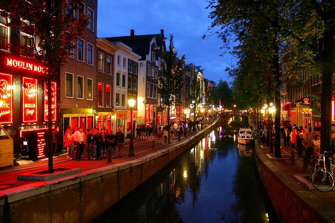 Red Light District Primetime Private Tour for 18+ Only - Stop 6: Oude Kerk—Amsterdam’s oldest church next to the changing neighborhood