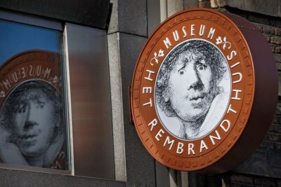Rembrandt House & Neighborhood Exclusive Guided Walking Tour - Start in Spiegelkwartier: canals, city defenses, and art galleries