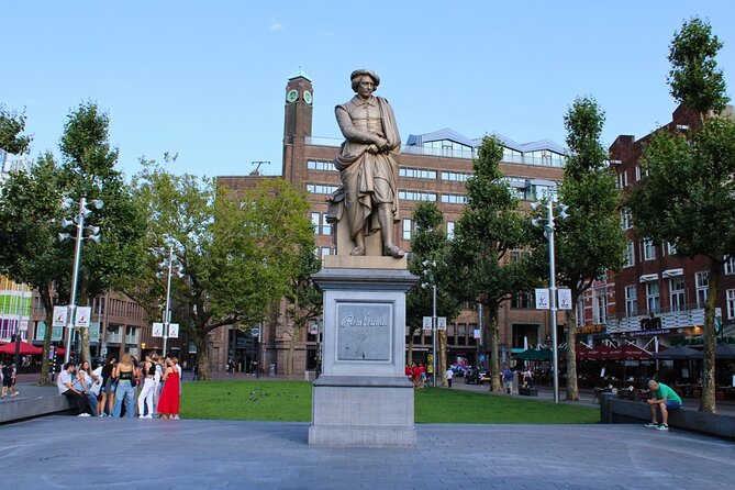Rembrandt & Van Gogh Amsterdam walking experience - Starting at Prins Hendrikkade 95, ending at Blauwbrug