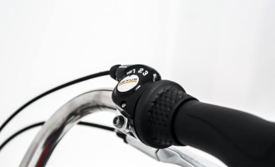 Rent a bike in Amsterdam | 1, 2, 3+ hours - Navigating Narrow Streets and Busy Roads Without Burning Out