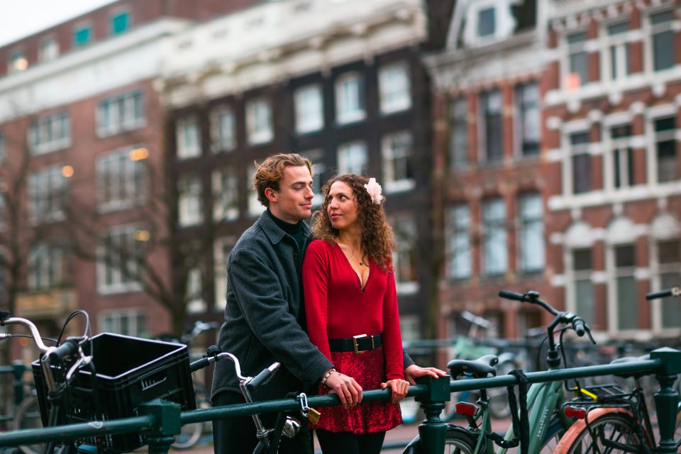 Romantic Photoshoot Experience for Couples in Amsterdam - Practical details that keep the shoot smooth