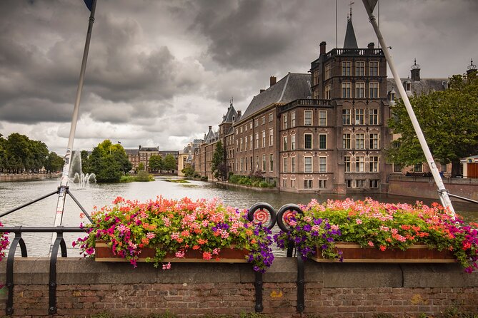 Rotterdam, Delft and The Hague Guided Tour from Amsterdam - Amsterdam Canal Cruise voucher: a calmer ending
