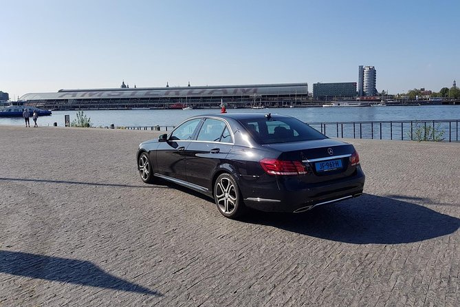 Schiphol Airport Private Transfer to Amsterdam with Meet & Greet - Communication That Helps When Travel Goes Off-Script