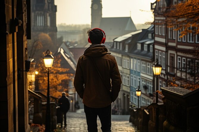 Self Guided Tours Amsterdam With 100 Captivating Audio Stories - How the browser-based audio guide works