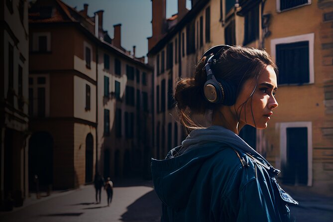 Self Guided Tours Amsterdam With 100 Captivating Audio Stories - Oude Kerk: Amsterdam’s oldest building meets modern art