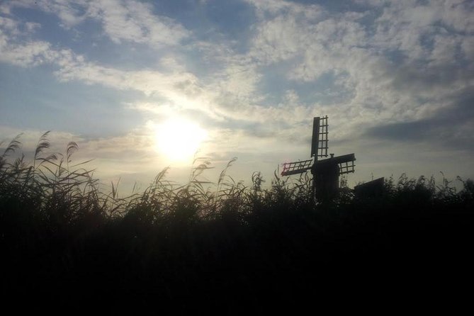 Small-Group Guided Sunset Canoe Tour in Waterland with Dinner - The ride from Amsterdam and the 5:00 pm start you should plan around