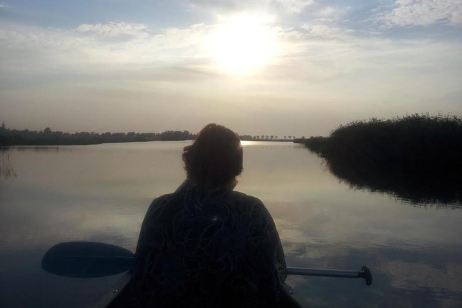 Small-Group Guided Sunset Canoe Tour in Waterland with Dinner - Who should book this canoe-and-dinner tour