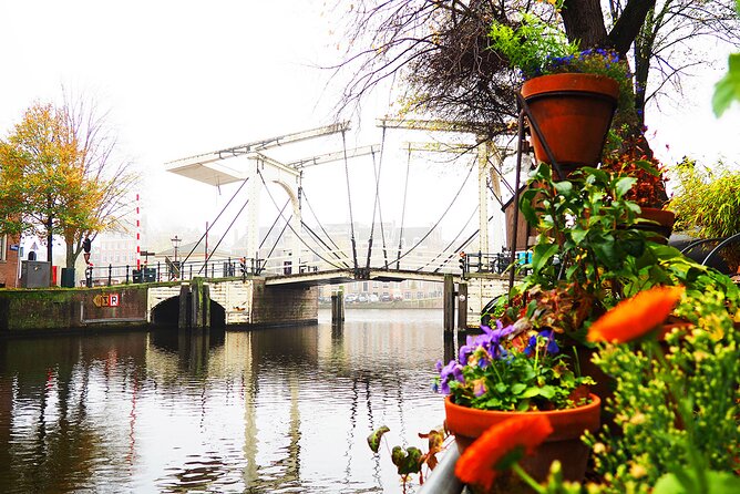 Small Group Hidden Gems Tour in Amsterdam - De Burcht and Amsterdam’s diamonds: workers’ rights you still use