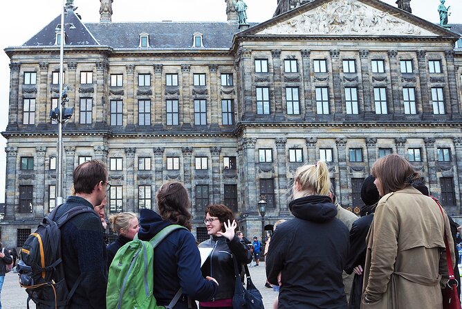 Small-Group Women's History Tour in Amsterdam - Stop 2: Beurs van Berlage and the women who answer to money