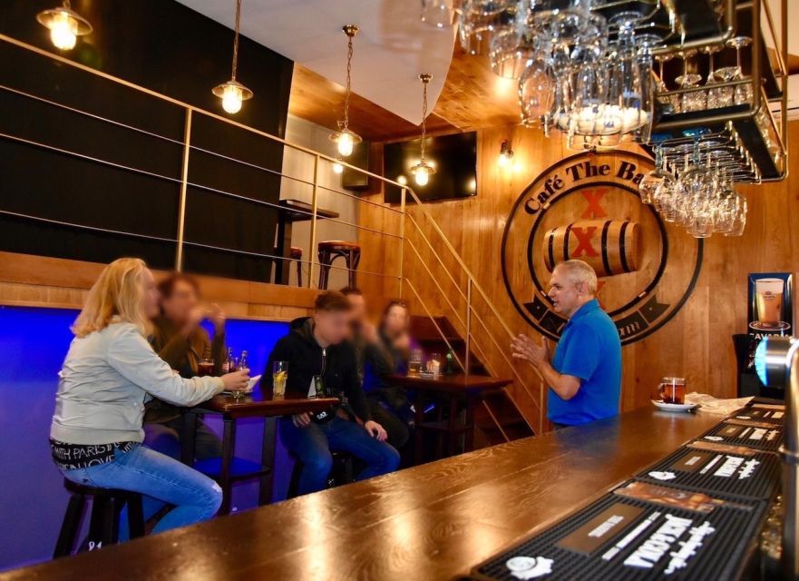 Sprechen Sie Gras? German Tour of Amsterdam's Coffeeshops - Royal Palace pass-by and the photo-friendly Amsterdam you didn’t plan for