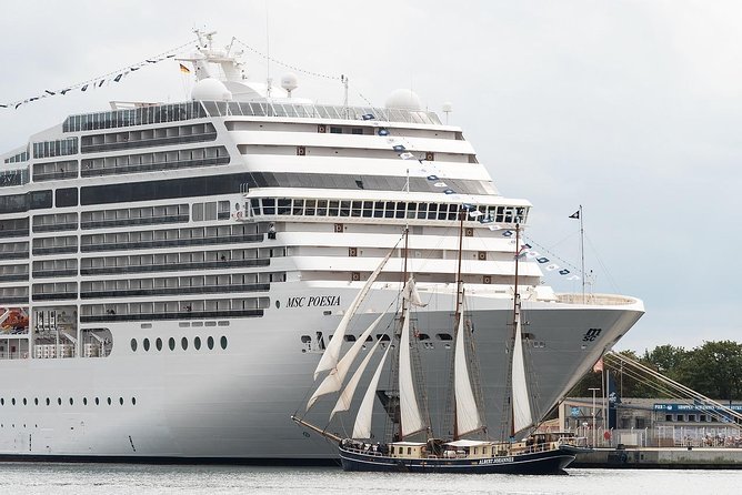 Taxi from a hotel in Amsterdam to the cruise port in Amsterdam - Key Things to Know Before You Go