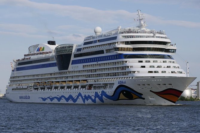 Taxi from a hotel in Amsterdam to the cruise port in Amsterdam - Who This Transfer Fits Best (and Who Might Skip It)