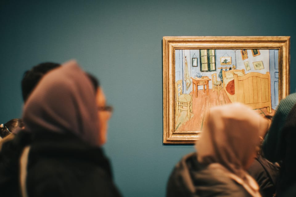 Tour in Spanish: Van Gogh Museum Private Tour - Temporary exhibitions add real value (not just extra stops)