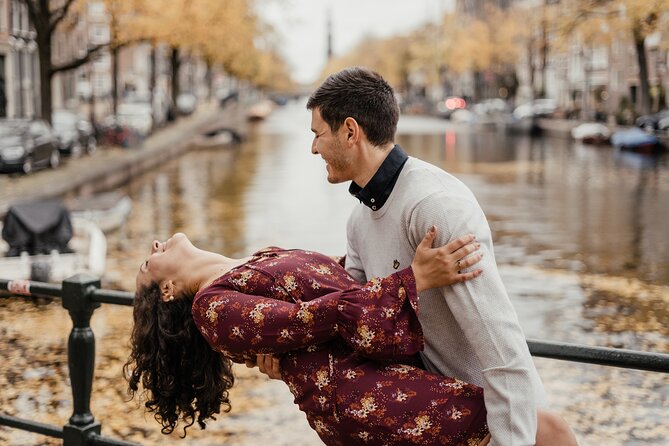 Vacation Photoshoot & Tour in Amsterdam - Who this photoshoot fits best (including families and pets)