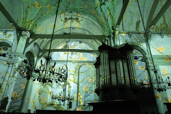Van Gogh and Rembrandt Immersive Experience Entry Amsterdam - Inside Amsterdam’s Noorderkerk: the setting does half the work