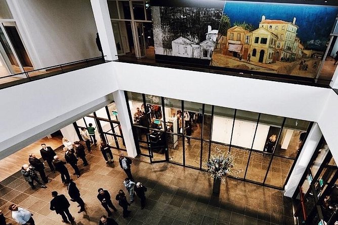 Van Gogh Museum Amsterdam Exclusive Tour w/ Reserved Entry - Sunflowers and the “famous plus” approach that feels smarter