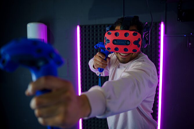 Virtual Reality Experience in Netherlands - Co-op vs Competitive: Playing With Your Crew (Not Just Beside Them)