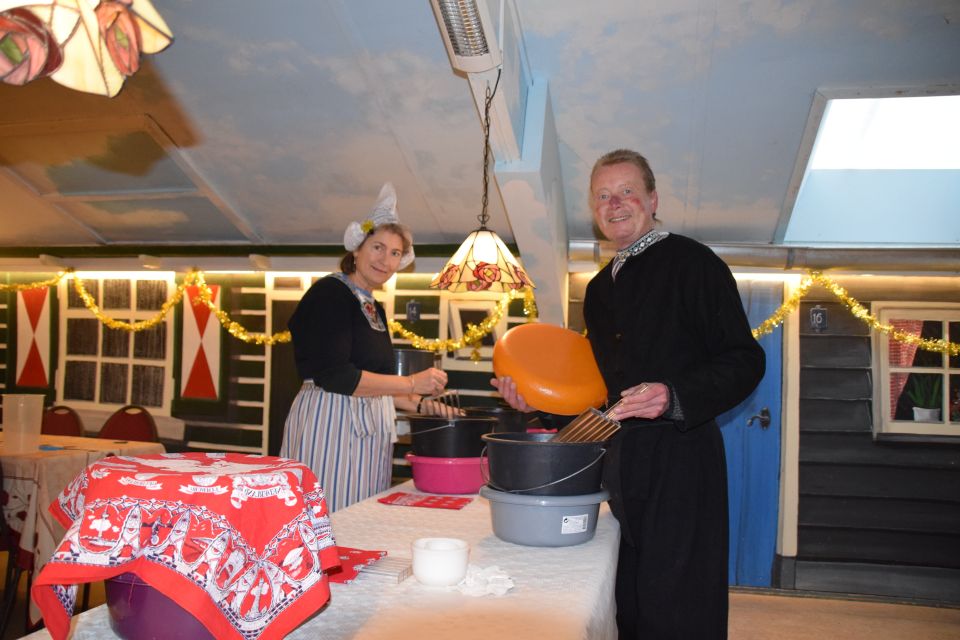 Volendam: 2.5-Hour Cheesemaking Workshop & Clog Making Tour - Simonehoeve shop and souvenirs: what you can buy after making your cheese