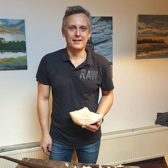 Volendam: 2-Hour Clogmaking Workshop and Cheese Tour - Tastings you can actually plan around: Gouda, Edam, stroopwafel, and more